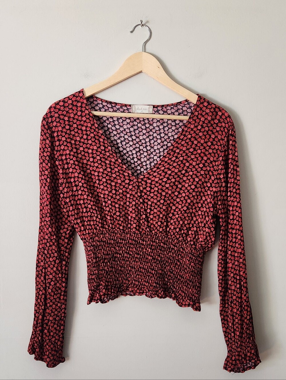 Altar'd State Women's Red Floral V-neck Wrap Smocked Top Sz M